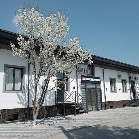 Hotel Sevinch Tasjkent Exteriör bild